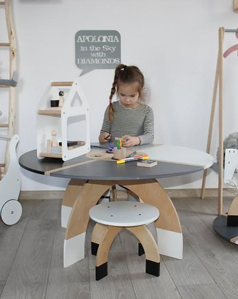 Drewniany stół do zadań specjalnych APPA, OSOBY - Prezent dla dwulatka