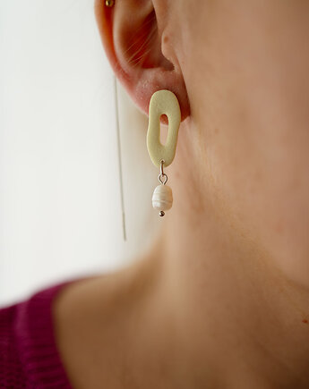 Wiszące kolczyki z perłą