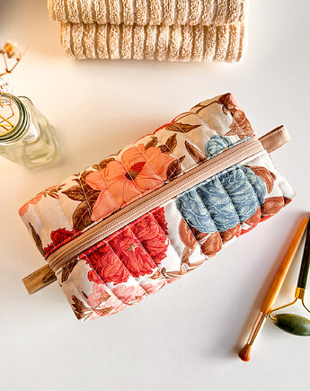 Kosmetyczka w kwiaty, gucialoveskids