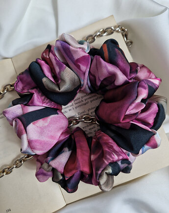 Scrunchie Blossom XL - gumka do włosów satynowa fioletowa, SILKY DESIRE