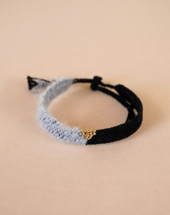 Wąska bransoletka ręcznie robiona z nici, czerń z szarością, Słońcem Tkane