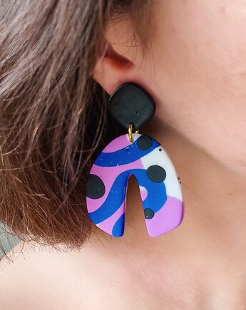 Artystyczne kolczyki abstrakcyjne w kolorach fioletu i kobaltu., Dary Rusałki