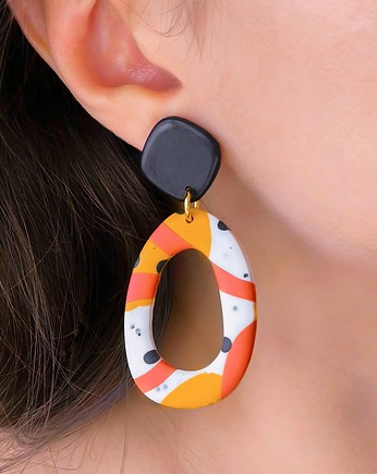 Kolczyki z abstrakcyjnym wzorem, elegancka biżuteria w ciepłych kolorach, Dary Rusałki