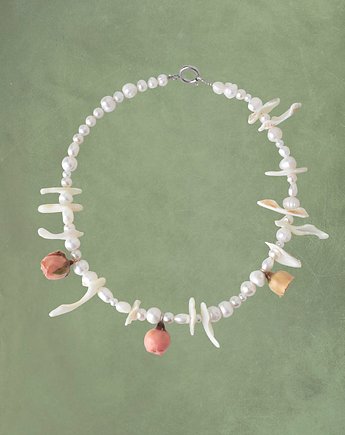 Perłowy naszyjnik TRIPPLE ROSE, Flores Jewellery