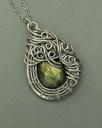 Wisiorek oryginalny złoty labradoryt wire wrapping, Agata Rozanska