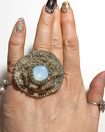 Pierścionek koktajlowy kwiatek z kryształem, lulukalina