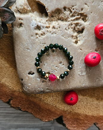 Elastyczny pierścionek ze szmaragdem Nilu i jadeitem, REVEAL