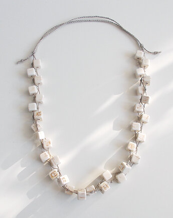 Cube naszyjnik w kolorze kości słoniowej, galeria nuit