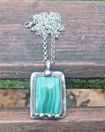 Malachit - wisiorek, po drugiej stronie lustra