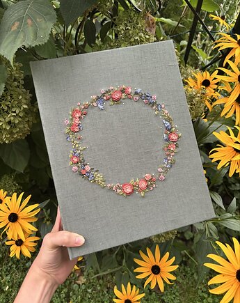 Album na zdjęcia z haftowanym wiankiem, Bookbinding by Susan