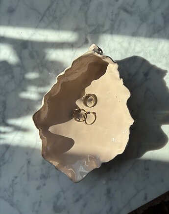 Ceramiczna Ostryga Muszelka z Perłą na Biżuterię Liliowo Różowa, Maison Fragile