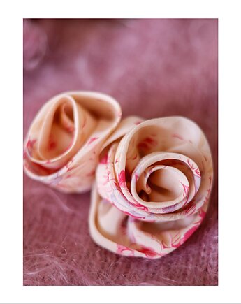 Zestaw broszek z jedwabiu, Celina Parysów