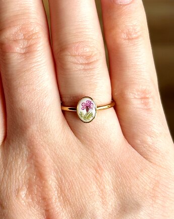 Regulowany pierścionek z kwiatami, Colie