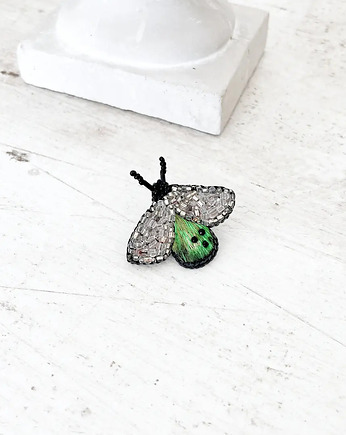 Broszka BZYK 43 ręcznie haftowana przypinka owady koraliki dzień kobiet, HAART