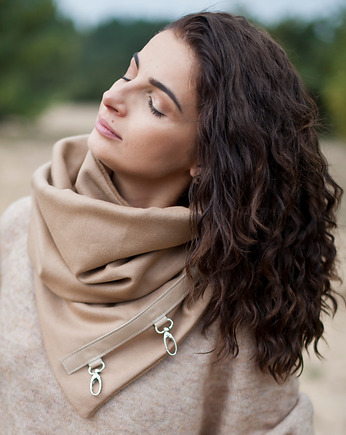 Szal wełniany beżowy ze srebrną skórą, Green Sheep