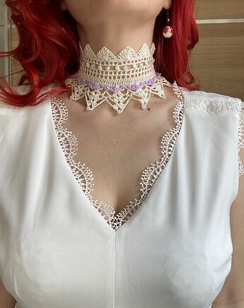 Szydełkowy choker kremowo liliowy! Prześliczny., Księżycowa ćma