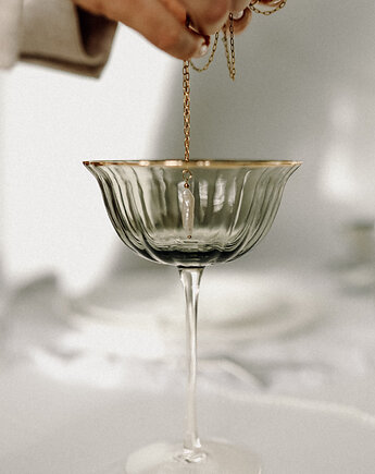 Łańcuszek z perłą, Konevka store