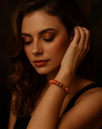 Pomarańczowa bransoletka z krzyżykiem, różaniec na rękę, drewno, Yamira Art Studio