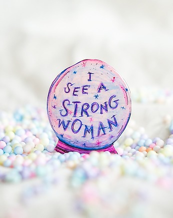 Broszka szklana kula, Pintura