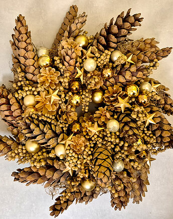 Wianek z szyszkami, Avantgarden