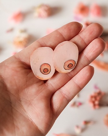Zestaw przypinek boobies, Pintura