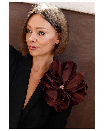 Duża broszka kwiat w kolorze burgundowym, Celina Parysów