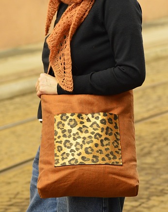 Listonoszka Len&skóra, MAY