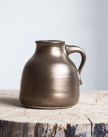 Wazonik złoty, studnia ceramiczna