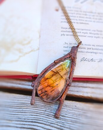 Wisior miedziany Słoneczna Gałązka z labradorytem, Treemasters Copper Jewelry
