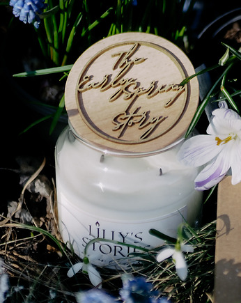 Duża świeca zapachowa "The Early Spring Story"-350g, Lillys Stories