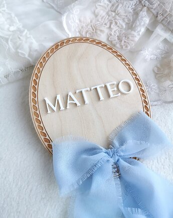 Tabliczka z imieniem, sesja noworodkowa, prezent dla noworodka, ONAiON
