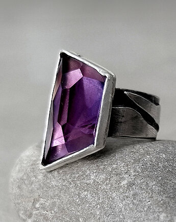 Frost I srebrny pierścionek z ametystem, MIECHUNKA