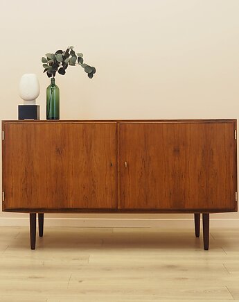 Szafka palisandrowa, duński design, lata 70, produkcja: Hundevad, Przetwory design