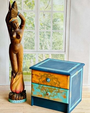 Ręcznie malowana szafka, mebel z duszą,  mandala, ceramiczne uchwyty, Monique Art
