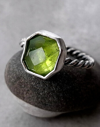 Lemon I srebrny pierścionek z peridotem, MIECHUNKA