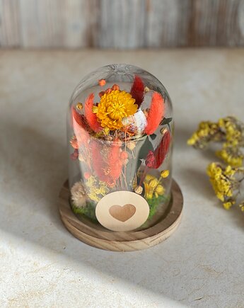 Na urodziny - Szklana kopuła z suszonymi roślinami i  grawerowanym dekorem, Rosa