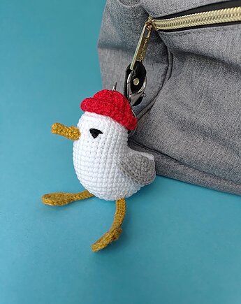 Szydełkowy brelok zawieszka Mewa w czerwonej czapce, Not only cute crafts