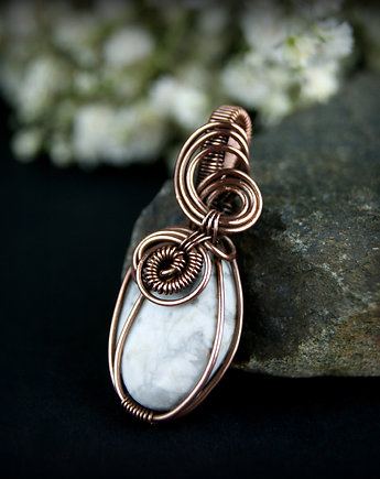 Wisiorek z magnezytem, Blue Pearl Art
