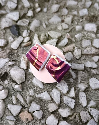 Kolczyki bordowe w złote wzory, biżuteria z talerzy