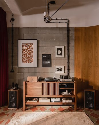 JAMM - szafka pod gramofon i płyty winylowe, lite drewno orzechowe, Mo Woodwork