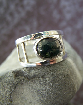 Srebrny geometryczny pierścionek z agatem mszystym. Rozmiar PL 16, AnArtisanNova
