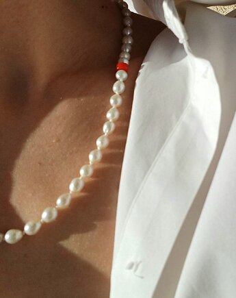 Naszyjnik z pereł naturalnych i koralem , supełkowany, s e n s e d accessories