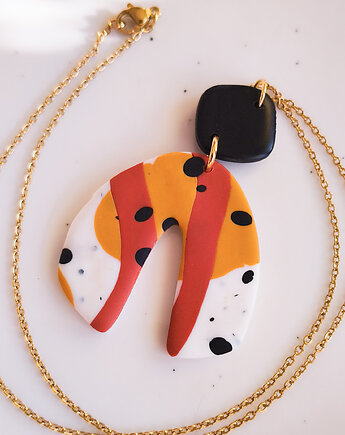 Naszyjnik abstrakcja w kolorze brązowym wisiorek z dużą zawieszka z gliny, Dary Rusałki