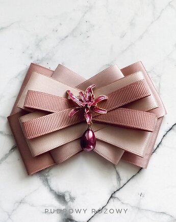 Pudrowa Brosza z Kwiatem i  perłą w kolorze bakłażana Nowość, Pudrowy Różowy