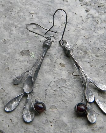 Granaty  -  gałązki  -długie  kolczyki, Beata Trotter