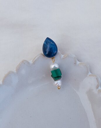 Pojedynczy kolczyk z Lapisem Lazuli Malachitem i Perłą, w hand works