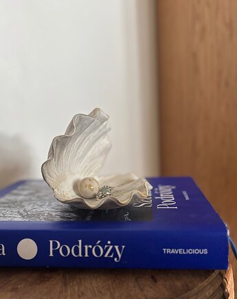 Ceramiczna muszla na obrączki, kolczyki, palo santo i drobne pamiątki, Maison Fragile