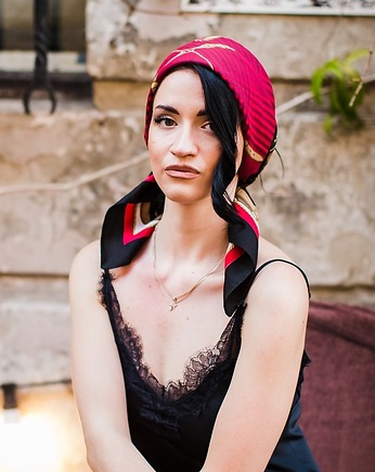 Vintage chusta w czerwieni i czerni, Vintage Store