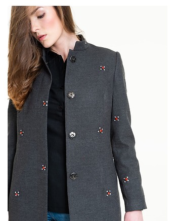 Wyszywany płaszcz wełniany, Ola Melcer