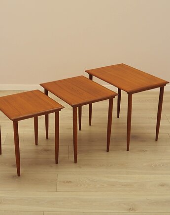 Komplet trzech stolików tekowych, duński design, lata 70, produkcja: Dania, Przetwory design